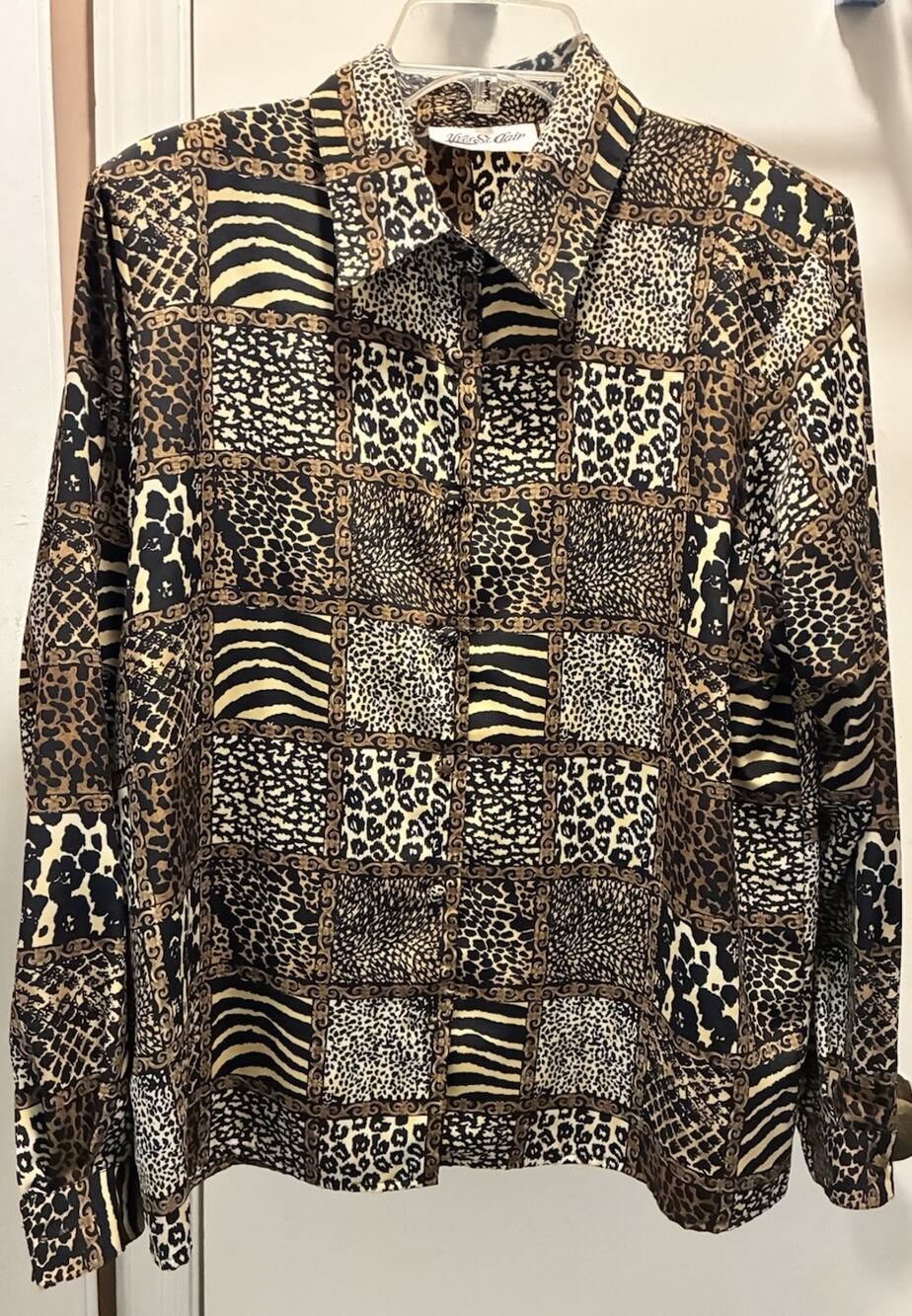 Yves St Clair Women’s 16 Button Down Leopard Print Top
